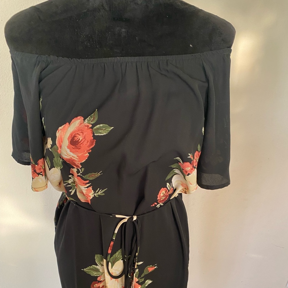 Black floral dress off shoulder (M)